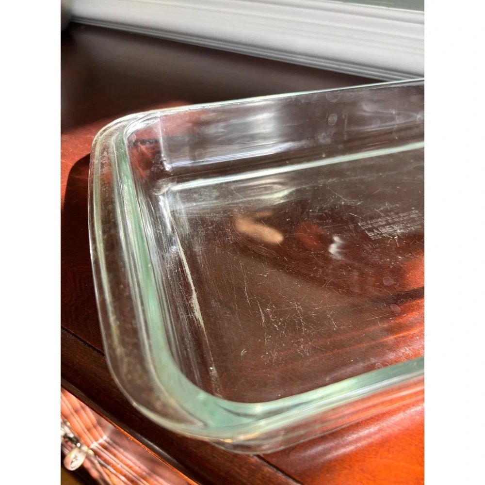 Vintage PYREX Baking Dish 233-N Clear